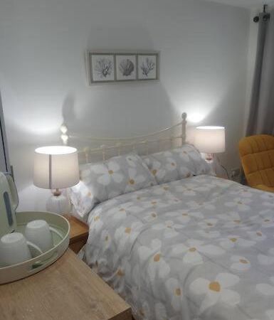 1 Bedroom Guest Suite Near City Centre. Gloucester Exteriér fotografie